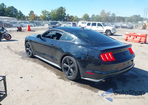 2021 Ford Mustang Ecoboost Fastback z USA, uszkodzony, nr VIN 1FA6P8TH8M5134422